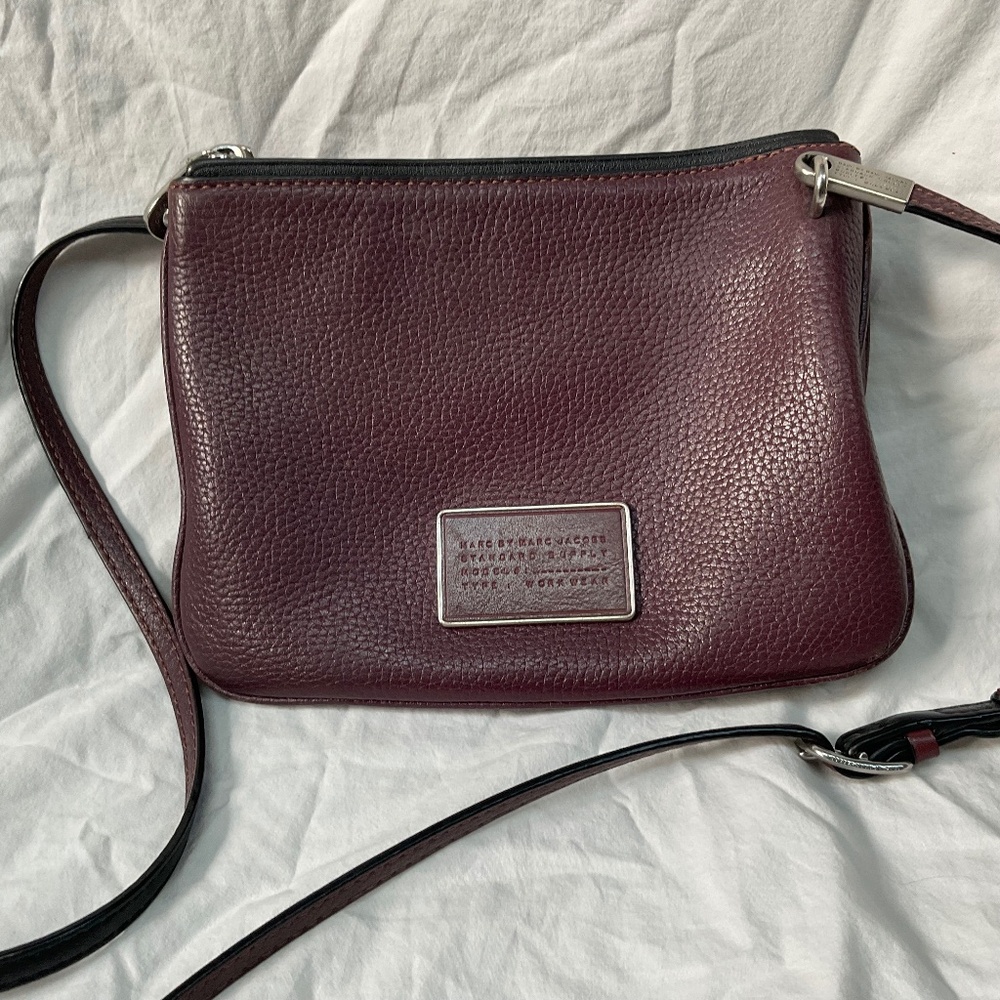 Marc by Marc Jacobs Leather Ligero Double Percy Crossbody in Burgundy